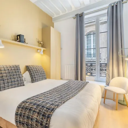 Apartament La Rue Paryż